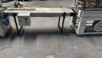 Selladora autom�tica en L con t�nel de retracci�n.