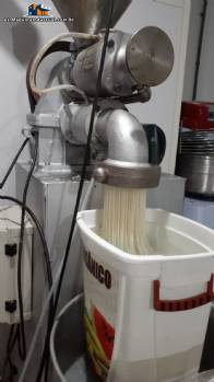 L�nea completa para la producci�n de pasta integral de tama�o peque�o