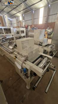 M�quina termoformadora para envasar preservativos Selovac