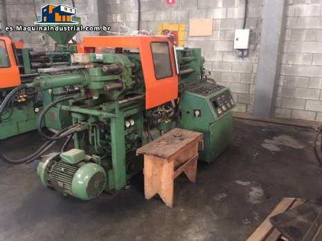 M�quina de moldeo por inyecci�n Semeraro