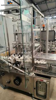 M�quina de llenado rotativa de acero inoxidable para l�quidos IMA F540, 24.000 botellas por hora.