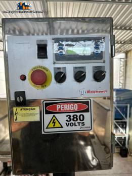 Etiquetadora automtica para botellas y tarros cilndricos planos Maqmundi