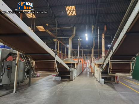 F�brica completa dedicada a la producci�n de galletas laminadas, rosquillas, obleas y galletas saladas, con una capacidad de 4500 kg por hora.