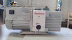 Liofilizador de sobremesa de laboratorio Solab con bomba Edwards