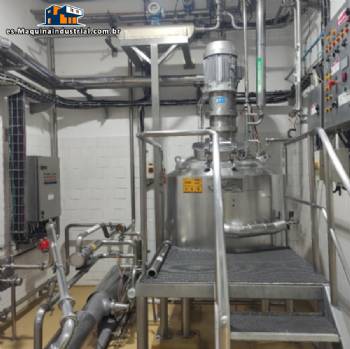 Tanque dispersor de polvo en acero inoxidable, 500 litros, con bomba Netzsch y v�lvulas Alfa Laval.
