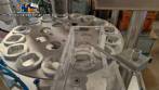 M�quina rotativa de acero inoxidable para llenado, dosificaci�n y sellado, con junta de aluminio, para tarros, vasos y botellas Delgo.