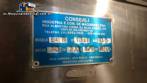 M�quina de llenado con 6 boquillas Conserli