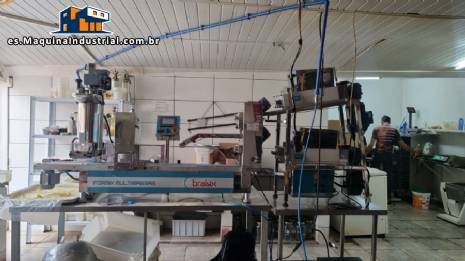 Bralyx Formix Multimasas es una máquina automática de formado, moldeo y llenado con alimentador extrusor continuo para productos laminados. Bralyx Formix Multimasas es una máquina automática de formado, moldeo y llenado con alimentador extrusor continuo para productos laminados.