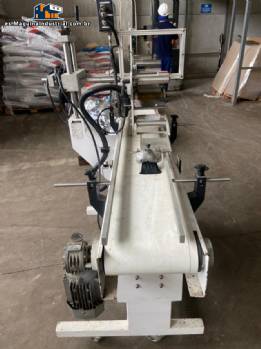 Etiquetadora de cajas y tapas superiores Etiquetadora de cajas y tapas superiores