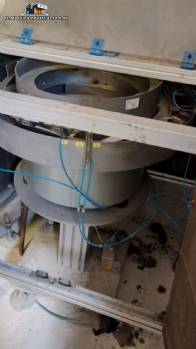 Lote de 6 alimentadores vibratorios Cosberg Lote de 6 alimentadores vibratorios Cosberg