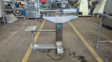 Máquina de llenado semiautomática para líquidos Máquina de llenado semiautomática para líquidos