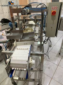 Máquina dosificadora de pan de ajo WJ Vernillo 1.800 panes/hora Máquina dosificadora de pan de ajo WJ Vernillo 1.800 panes/hora